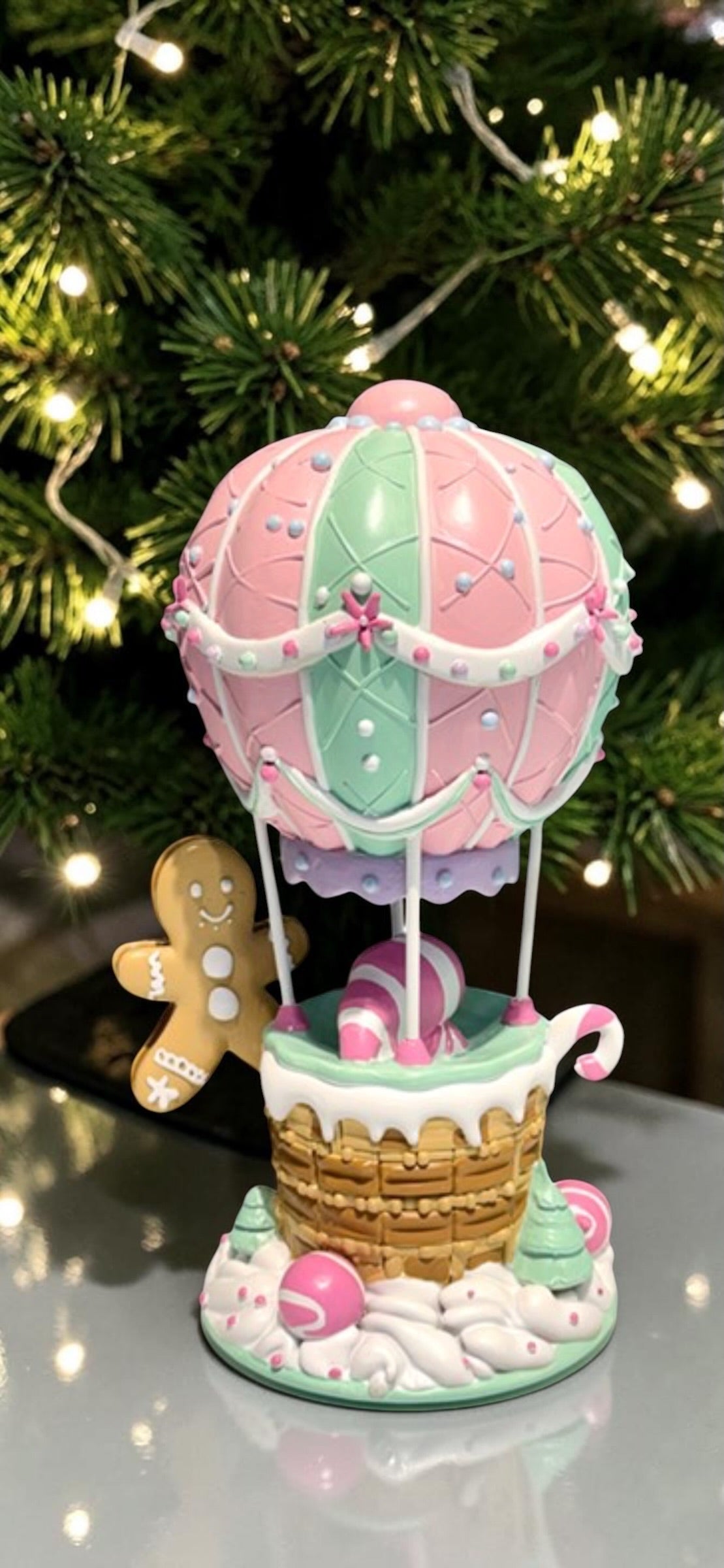 Pastel gingerbread express